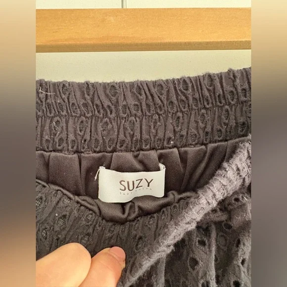 Suzy Shier Black Eyelet Tiered Midi Skirt size M - Picture 3 of 5